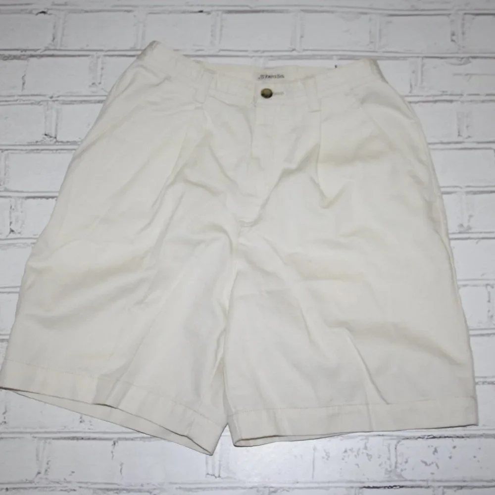 🤍🌾 Cream High-Waisted Shorts · St. John’s Bay · Size 4 🌾🤍